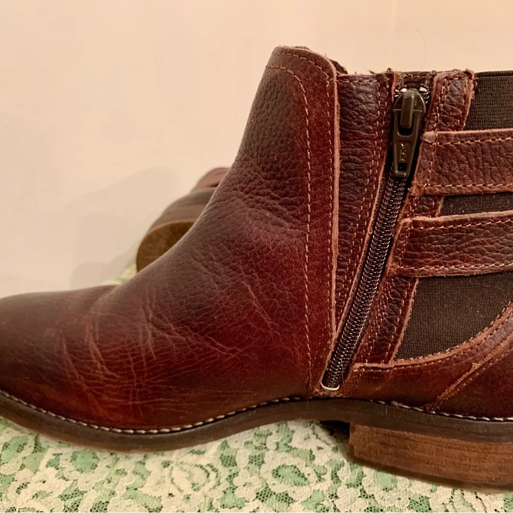 Fat Face boots. Size 9.  Deep brown leather. Side zip. Very good condition! - Picture 3 of 10